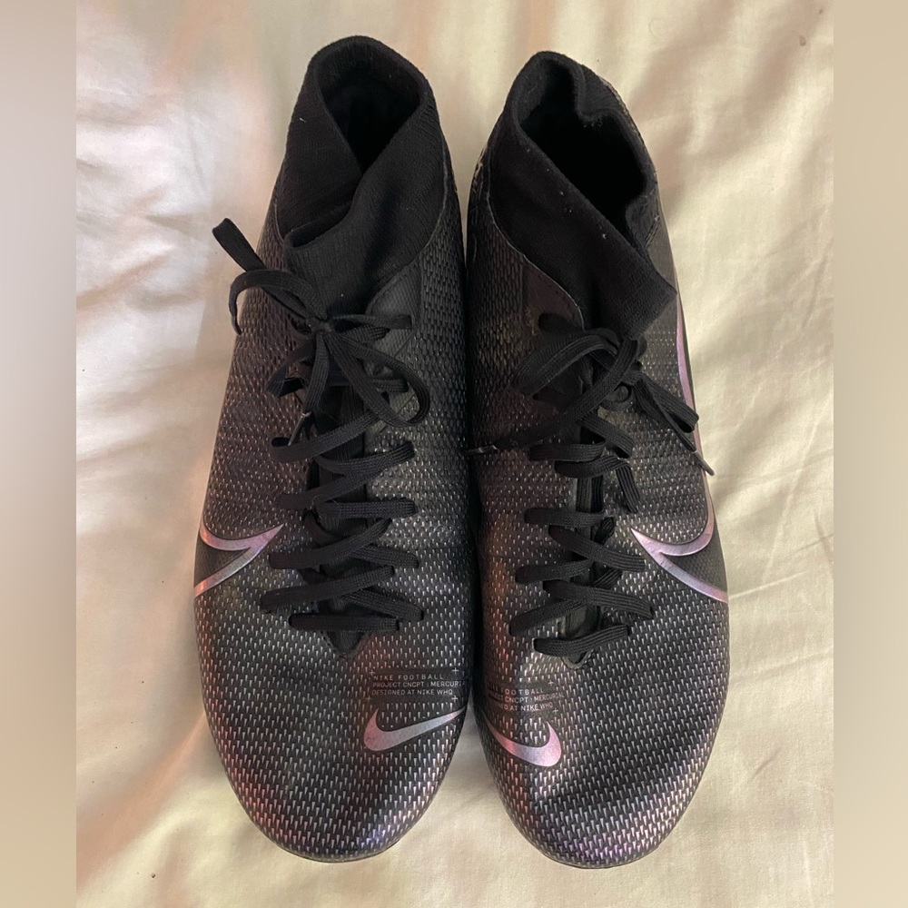 Nike Merc - Soccer Cleats - Size 8